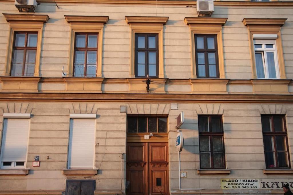 בודפשט Bright Sunny Apt At Keleti Station,Near Citycenter מראה חיצוני תמונה